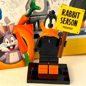 Lego looney tunes Minifigure bundle 2/20 3/28 4/37